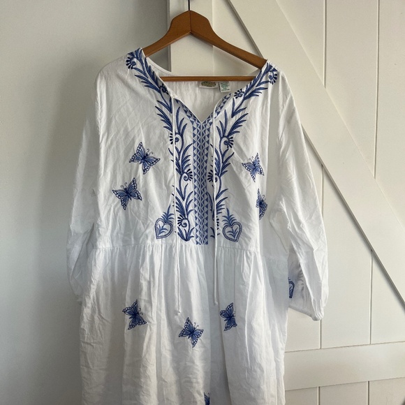 White and Blue Dress - Picture 1 of 6